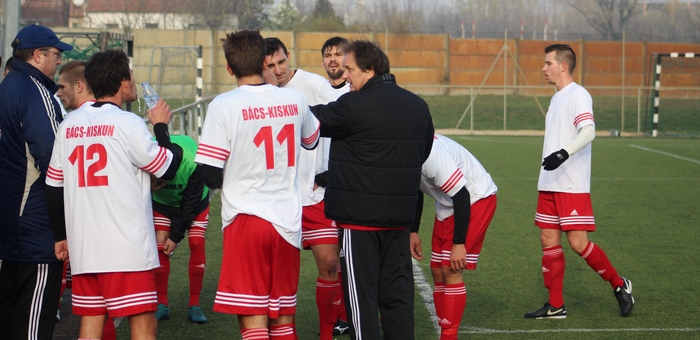 bács