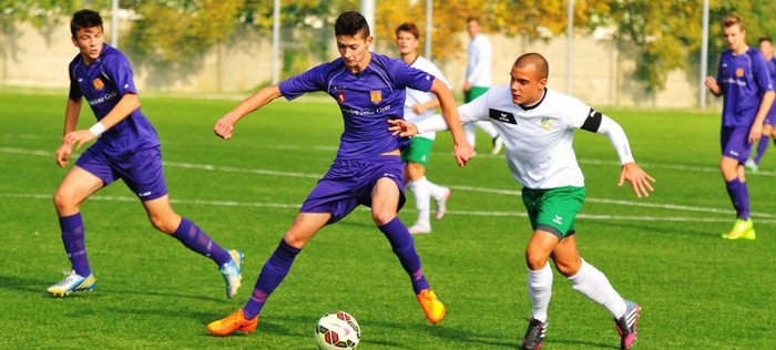 u19