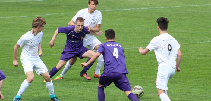 u17
