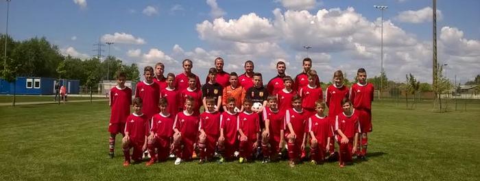 U12