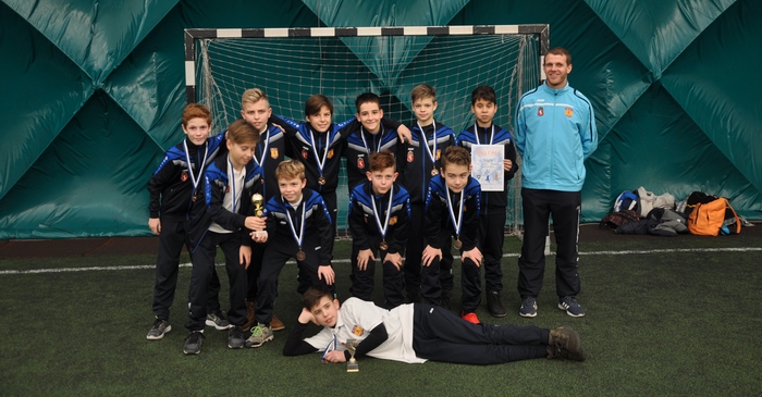 u12