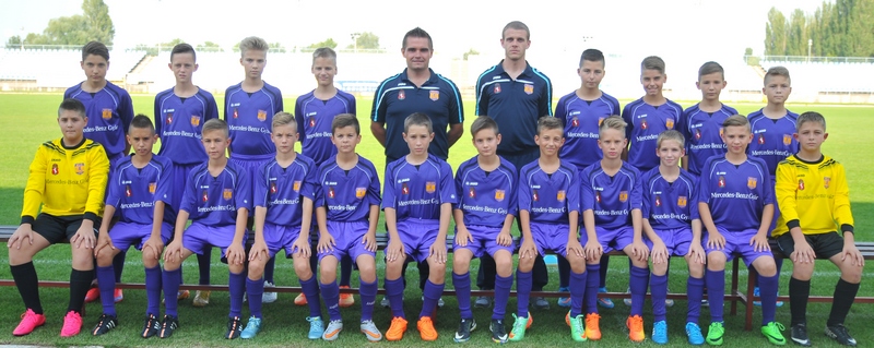 U13