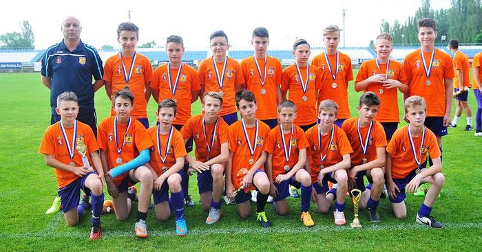 U14