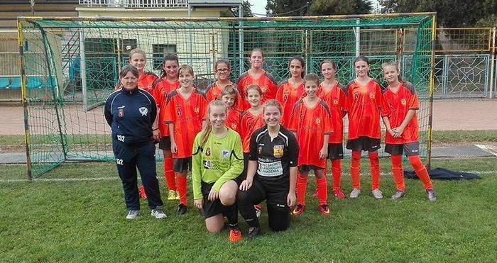 U15
