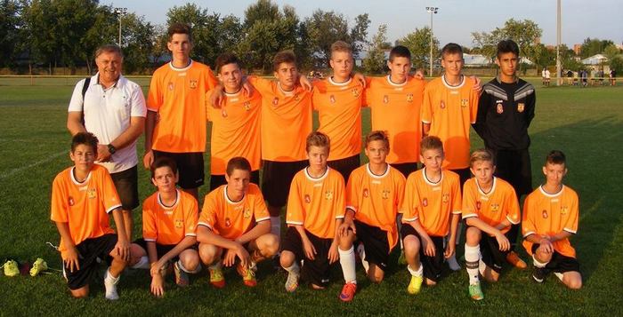 U16 B