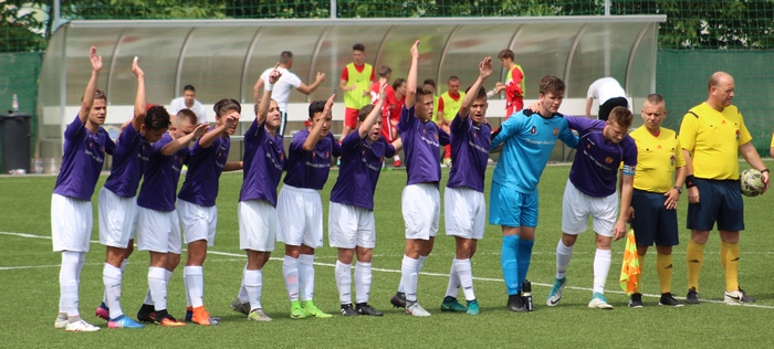 u17