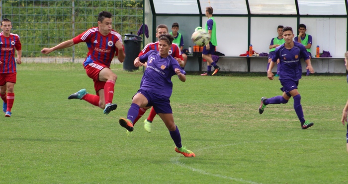 u17