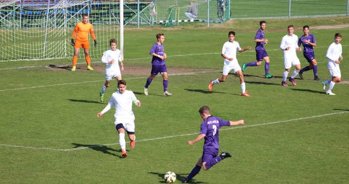 u17