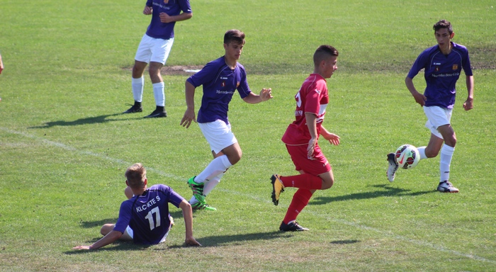 u19
