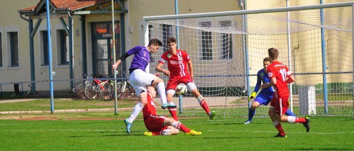 U19