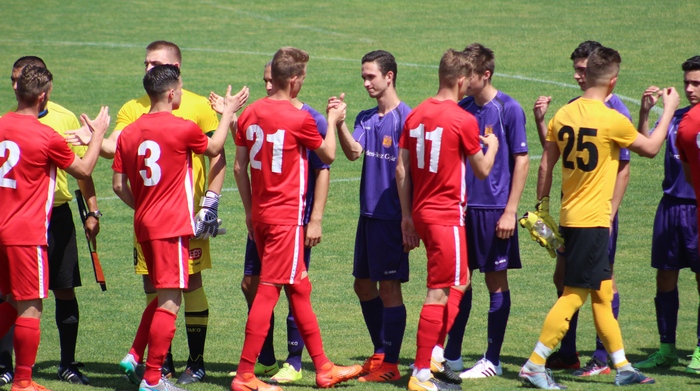 u19